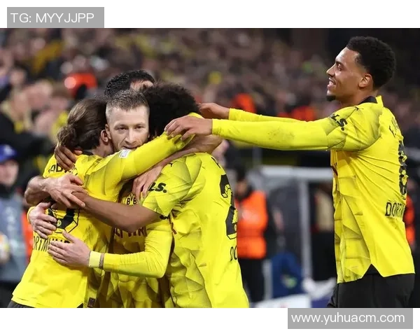 黄色卷毛的足球明星如何在赛场上展现个人魅力与团队精神的完美结合